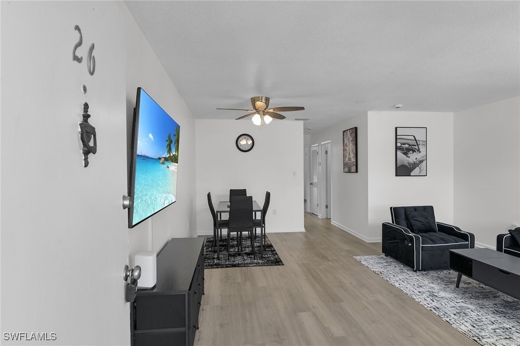 3225 E Riverside Drive - Photo 1