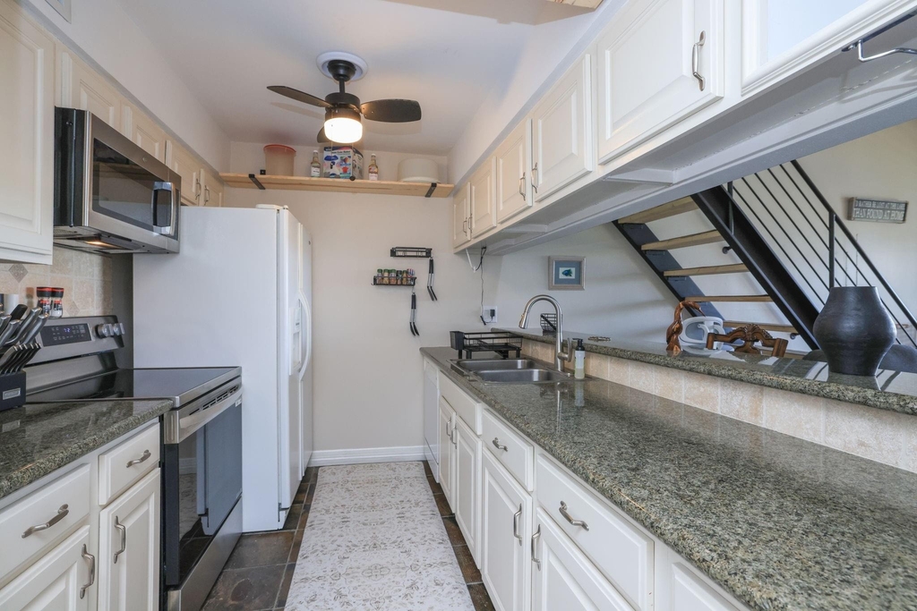 12600 Melville Drive - Photo 8