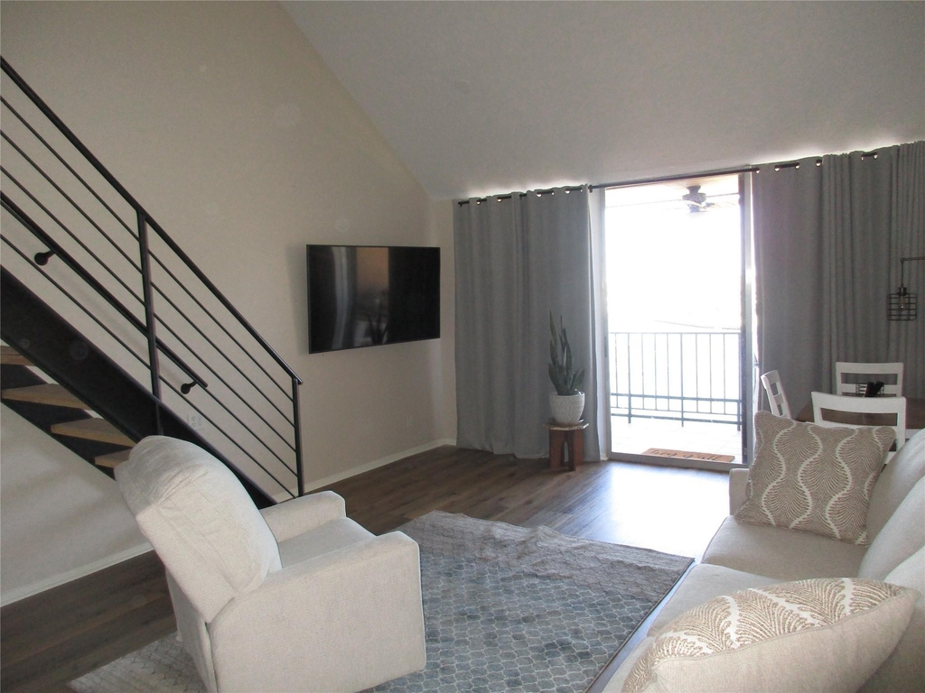12600 Melville Drive - Photo 7