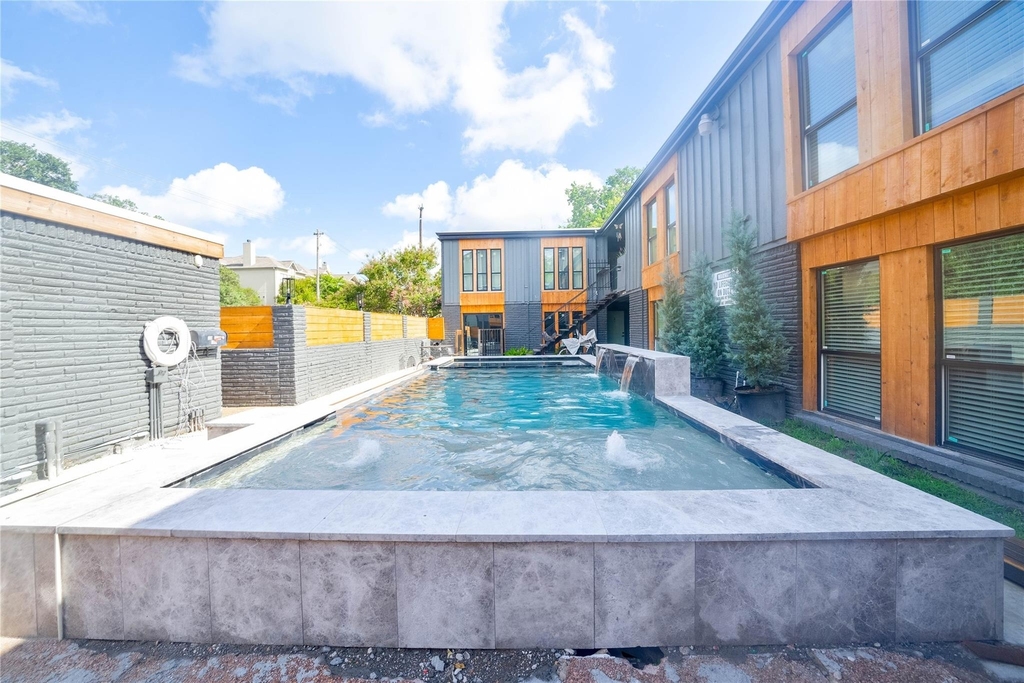 2703 Mason Street - Photo 1