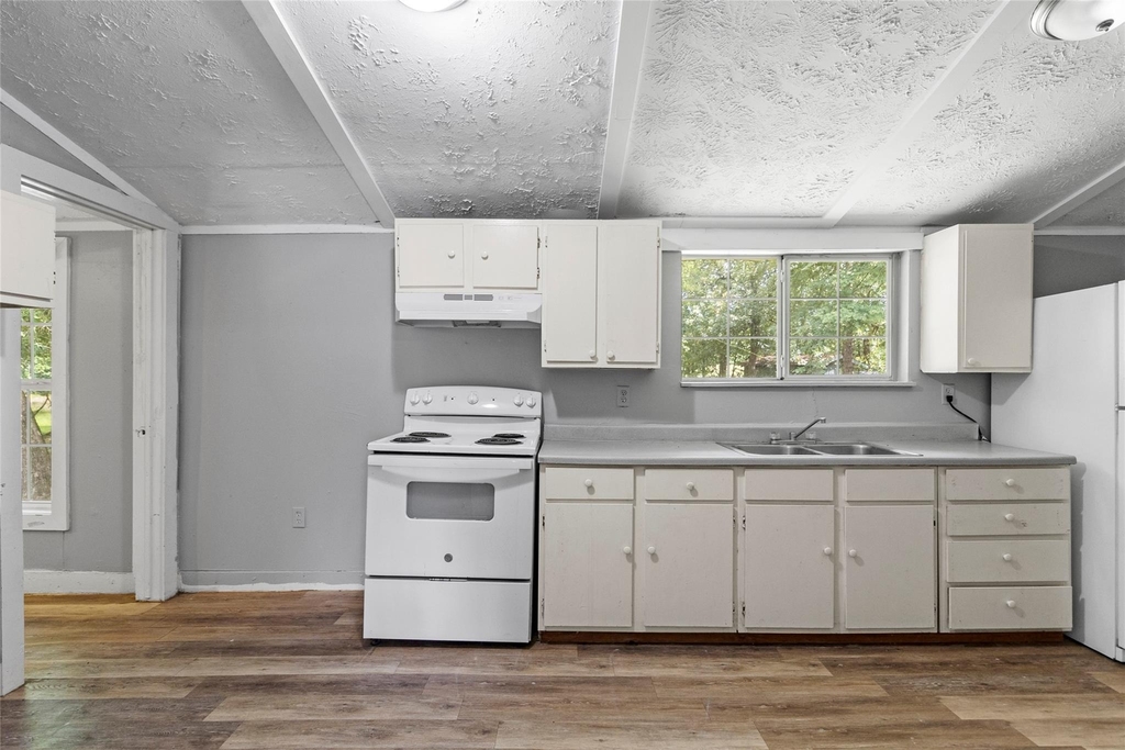 8 Jackson Road - Photo 4