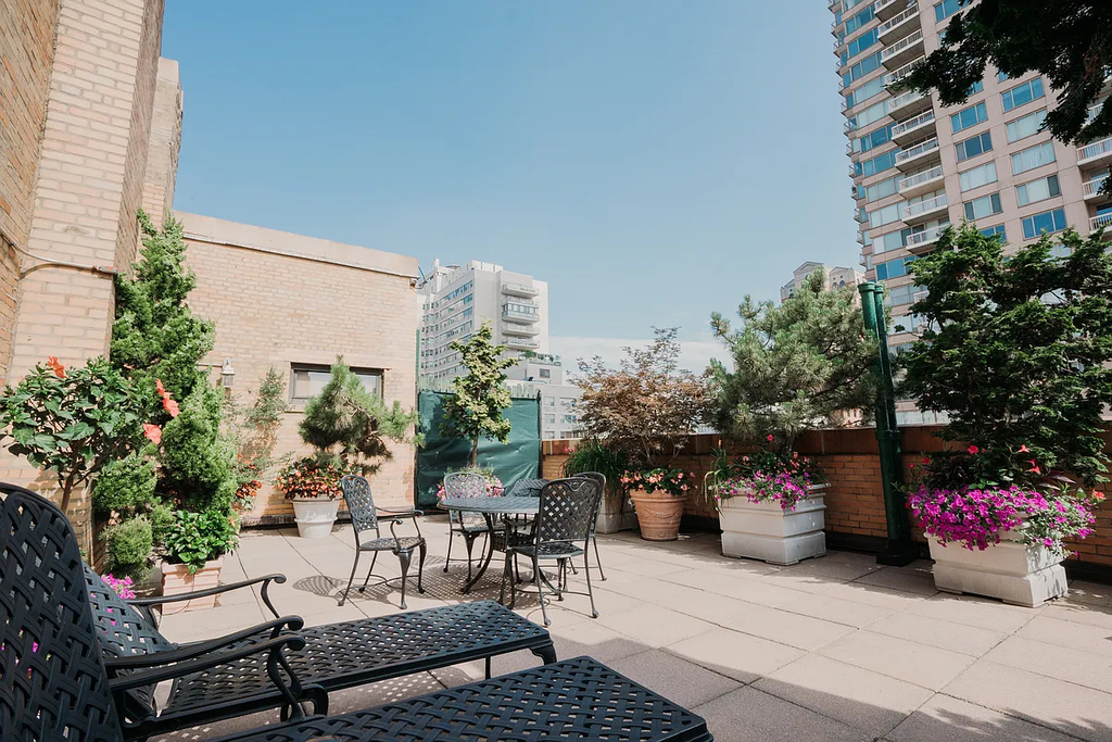 East 68th Street - Photo 13