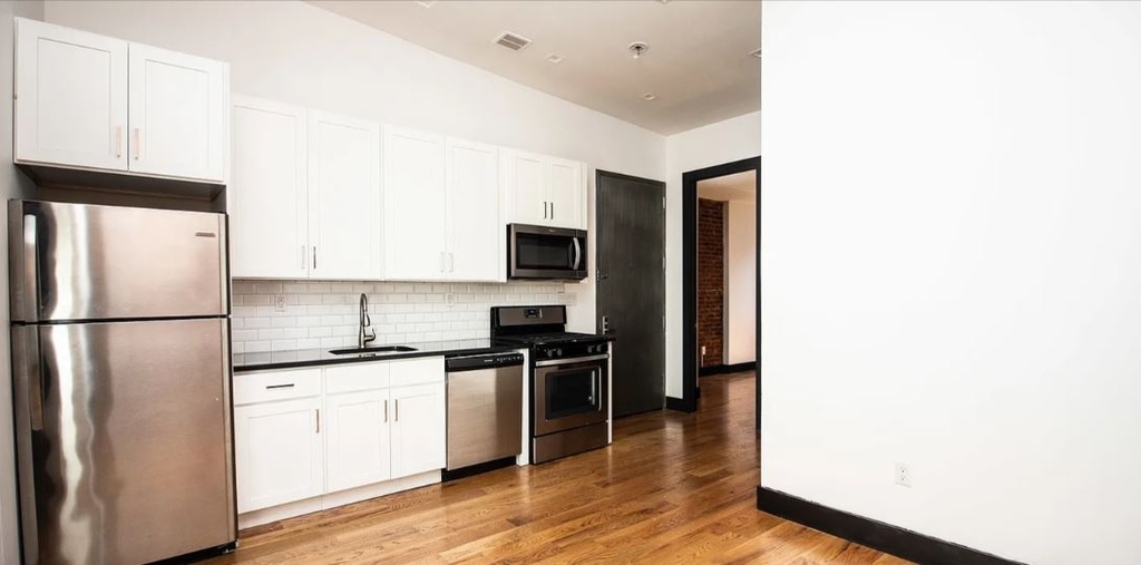 758 Putnam Avenue - Photo 1