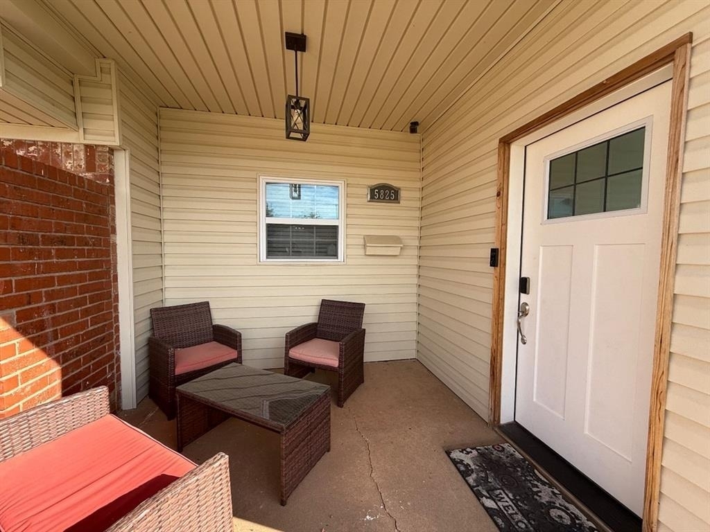 5825 Nw 86th Street - Photo 2