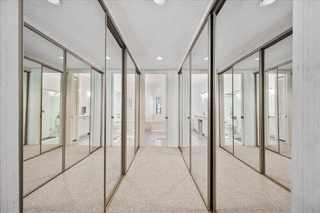2585 Sheltingham Drive - Photo 20