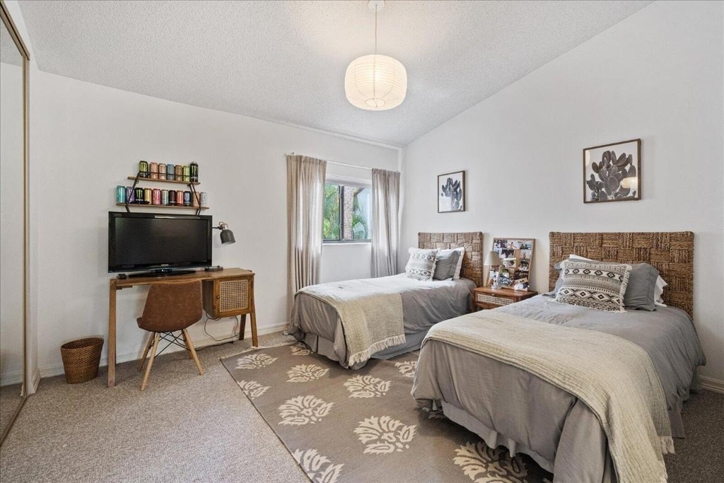 2585 Sheltingham Drive - Photo 31