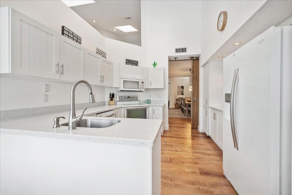 2585 Sheltingham Drive - Photo 14