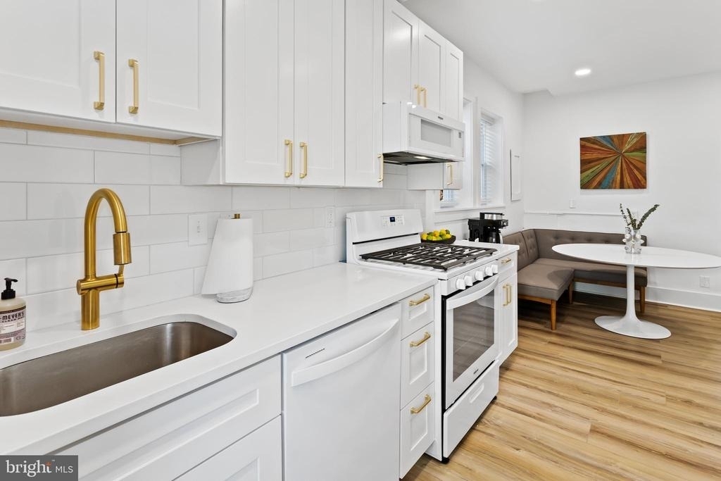 1 S Delancy Place - Photo 32