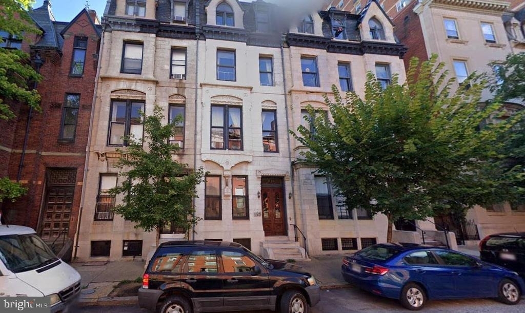 1125 Saint Paul Street - Photo 0