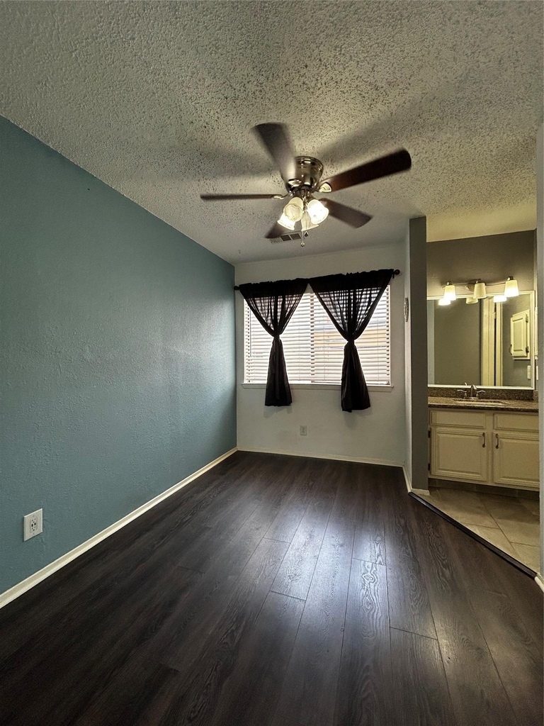 708 Graham Pl - Photo 3