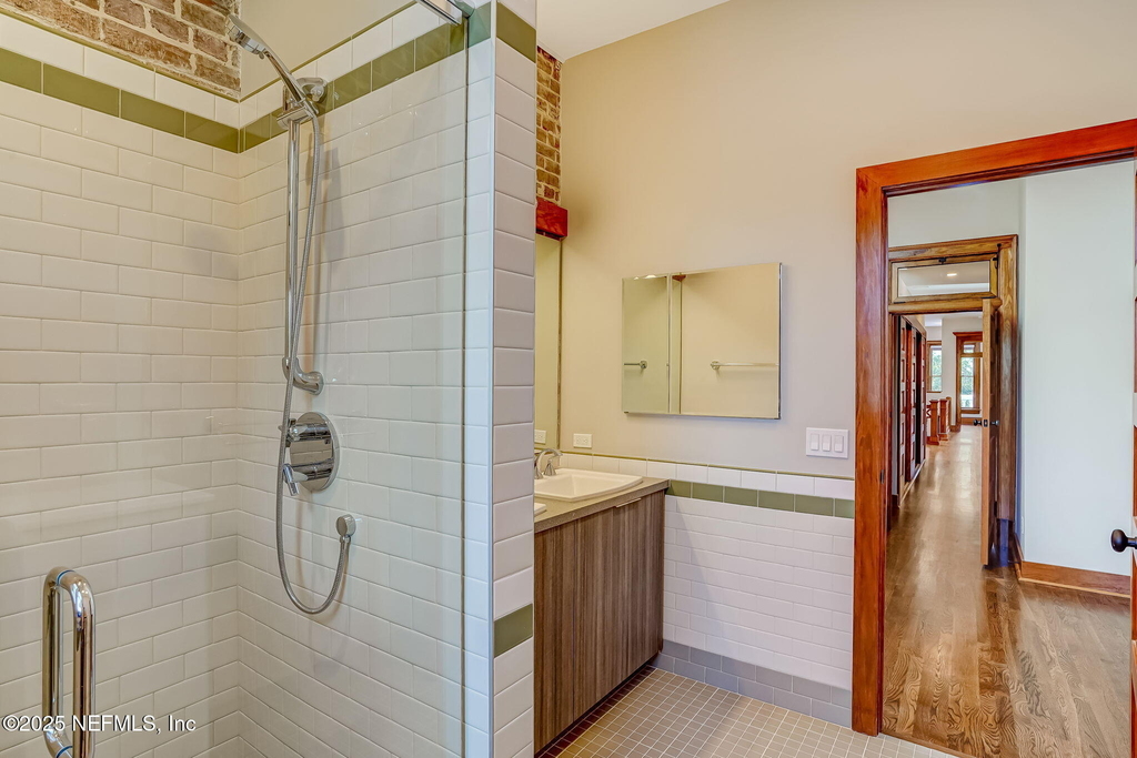 122 E Duval Street - Photo 17