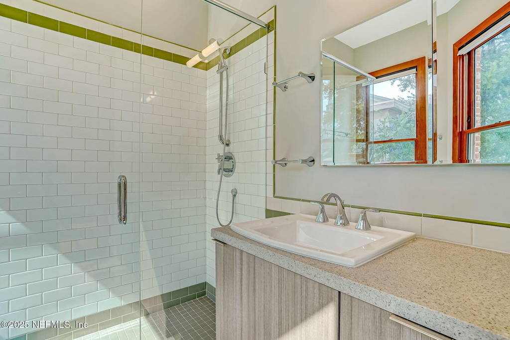 122 E Duval Street - Photo 12