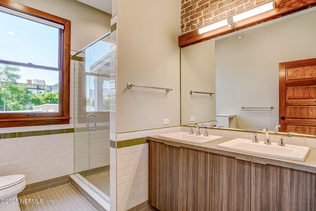 122 E Duval Street - Photo 15