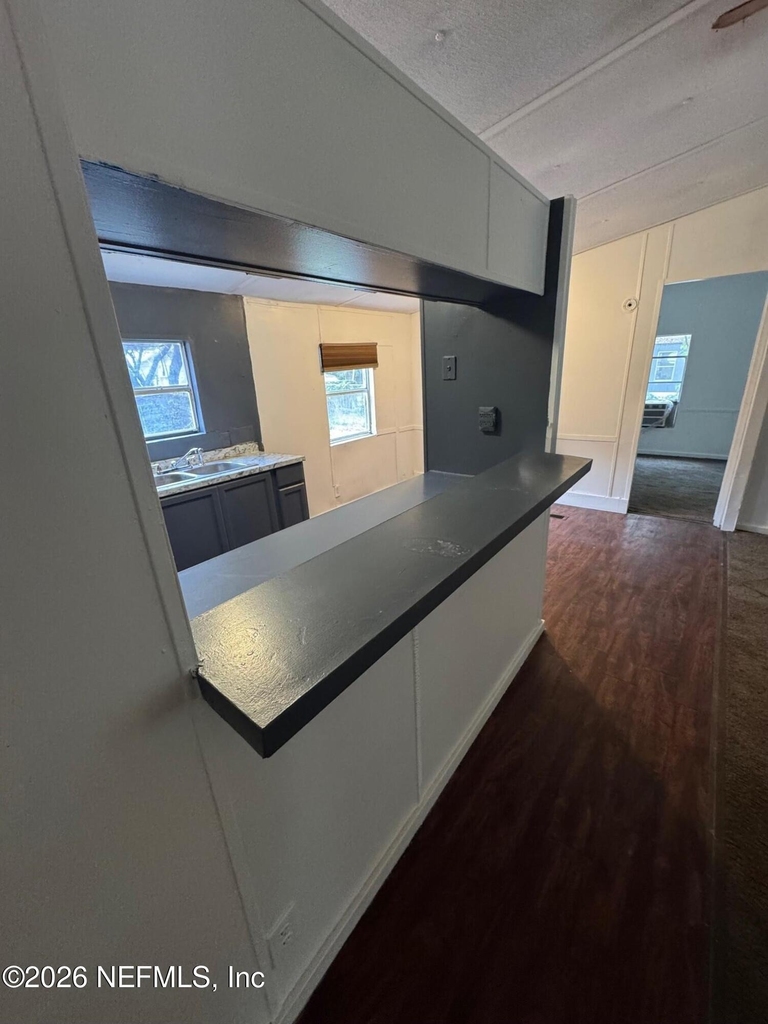 3521 Whitehall Street - Photo 2