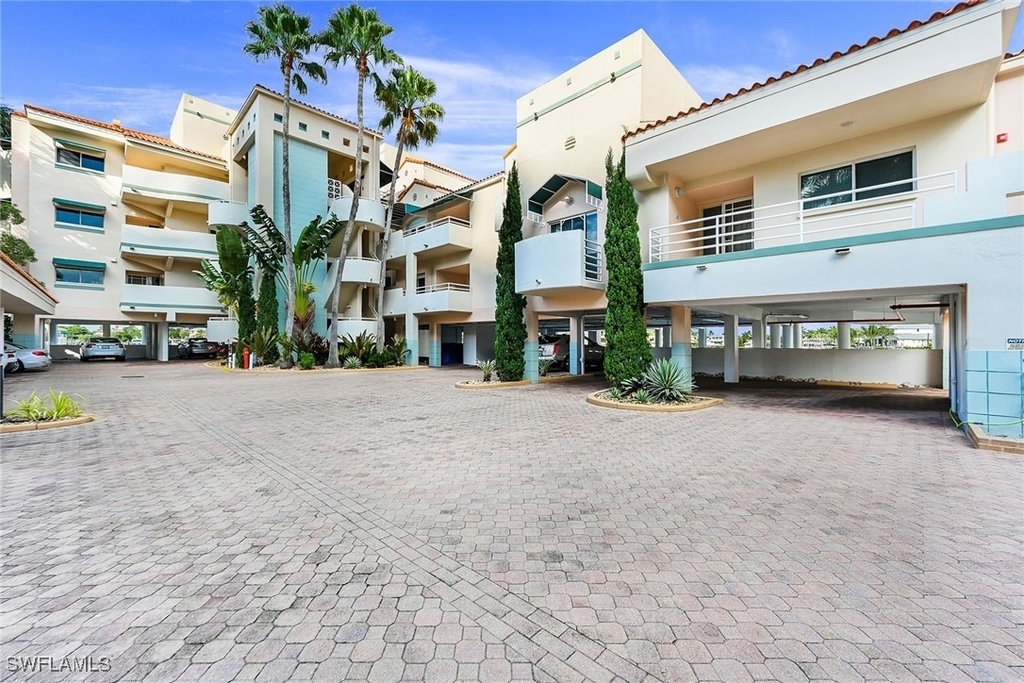 4560 Gulf Shore Boulevard N - Photo 20