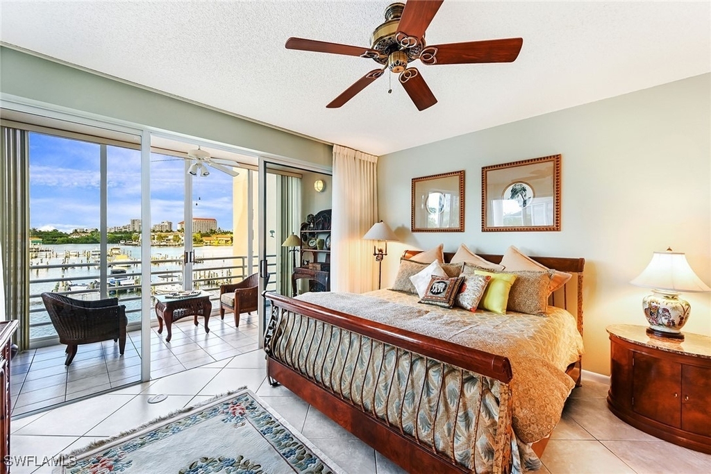 4560 Gulf Shore Boulevard N - Photo 11