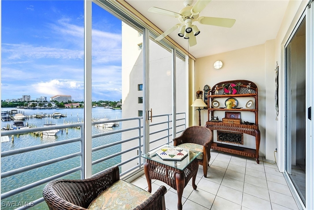 4560 Gulf Shore Boulevard N - Photo 17