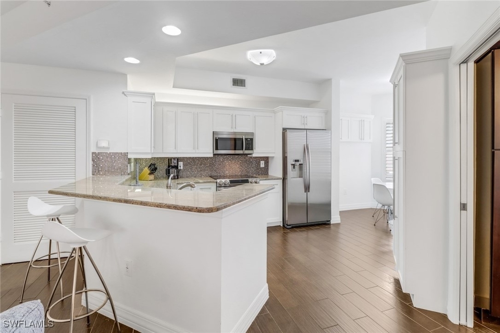 450 Bayfront Place - Photo 3
