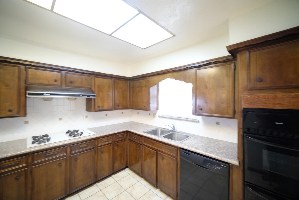 12327 Shannon Hill - Photo 3