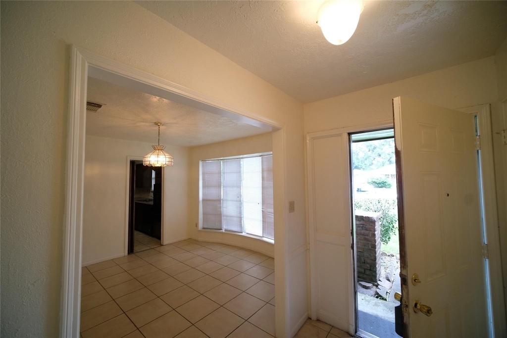 12327 Shannon Hill - Photo 1