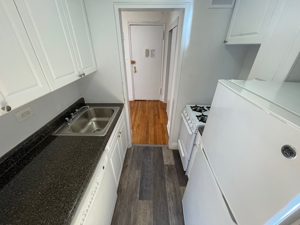 102-20 67th Drive - Photo 4