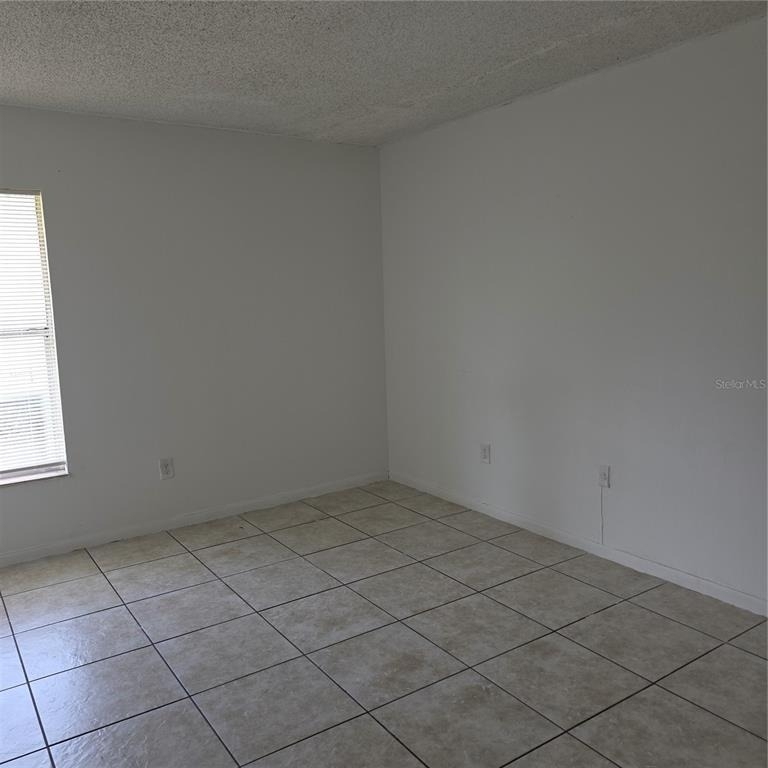 921 W Oak Ridge Road - Photo 4