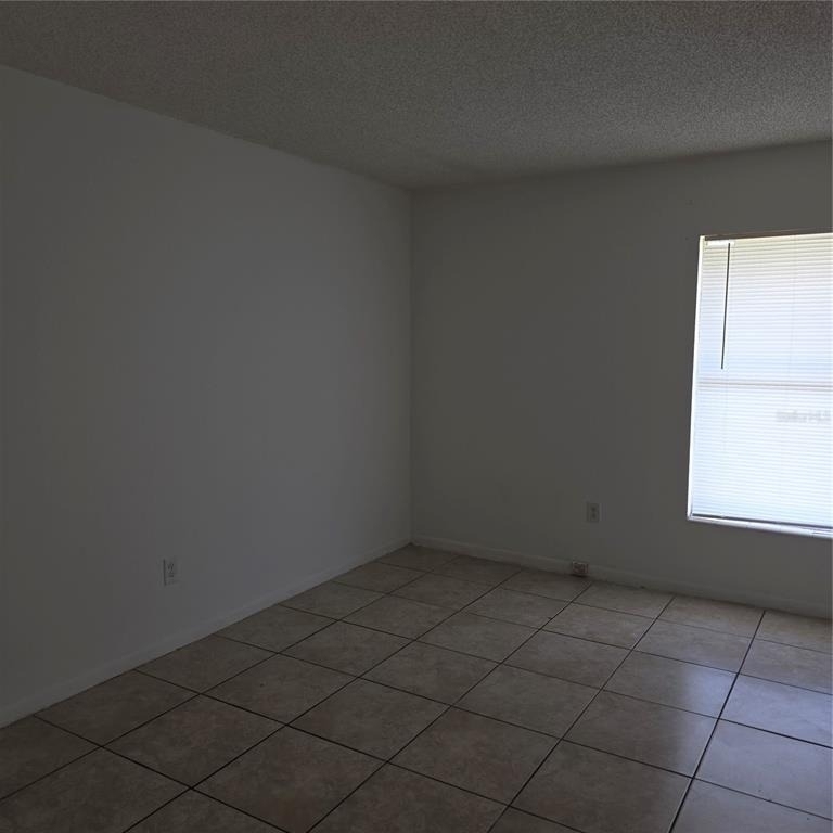 921 W Oak Ridge Road - Photo 5