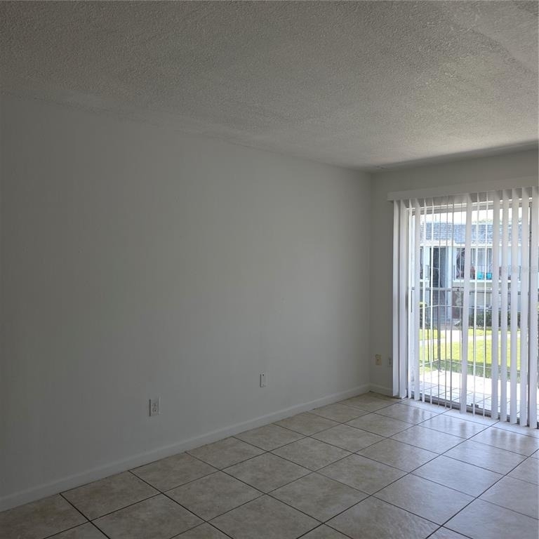921 W Oak Ridge Road - Photo 1