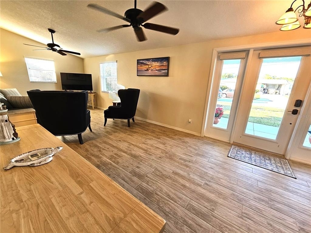 1153 Clark Street - Photo 6