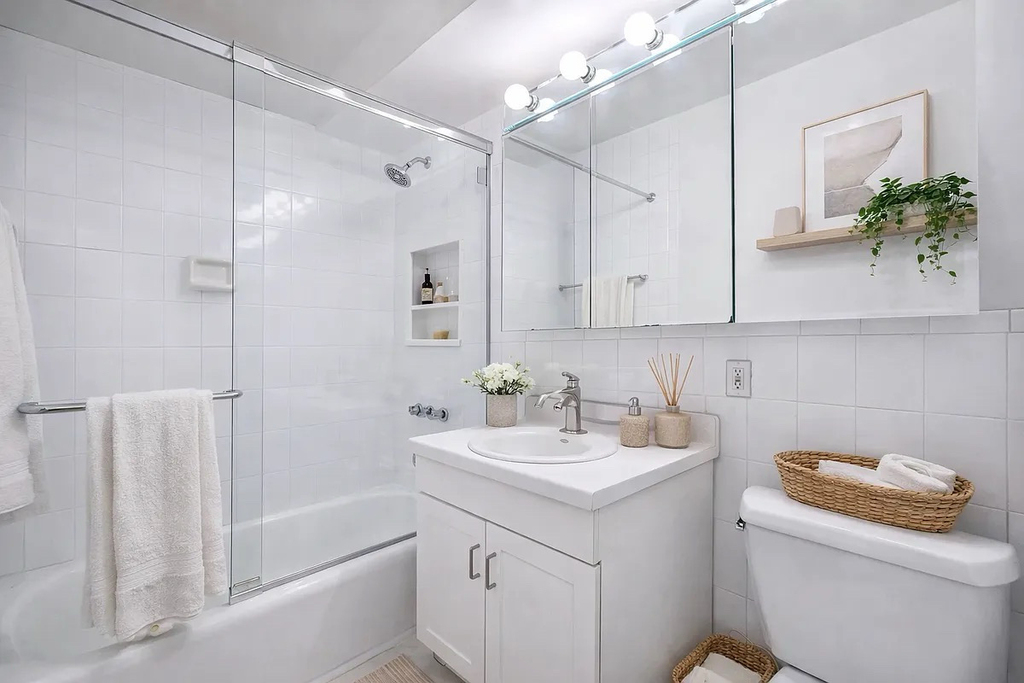 E 38th Street - Photo 1