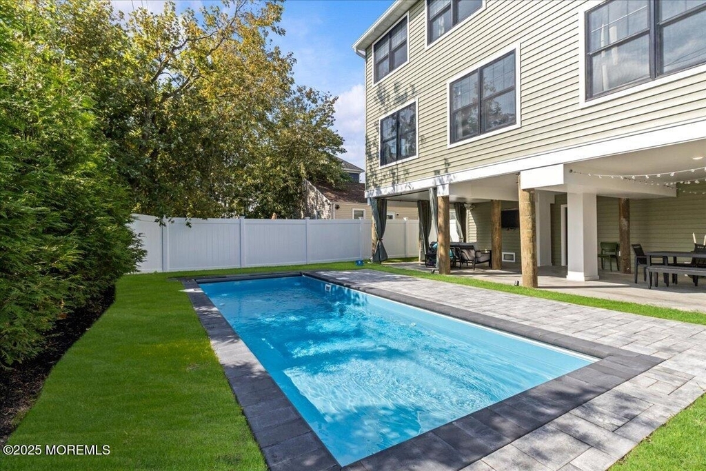 1608 East Street - Photo 49