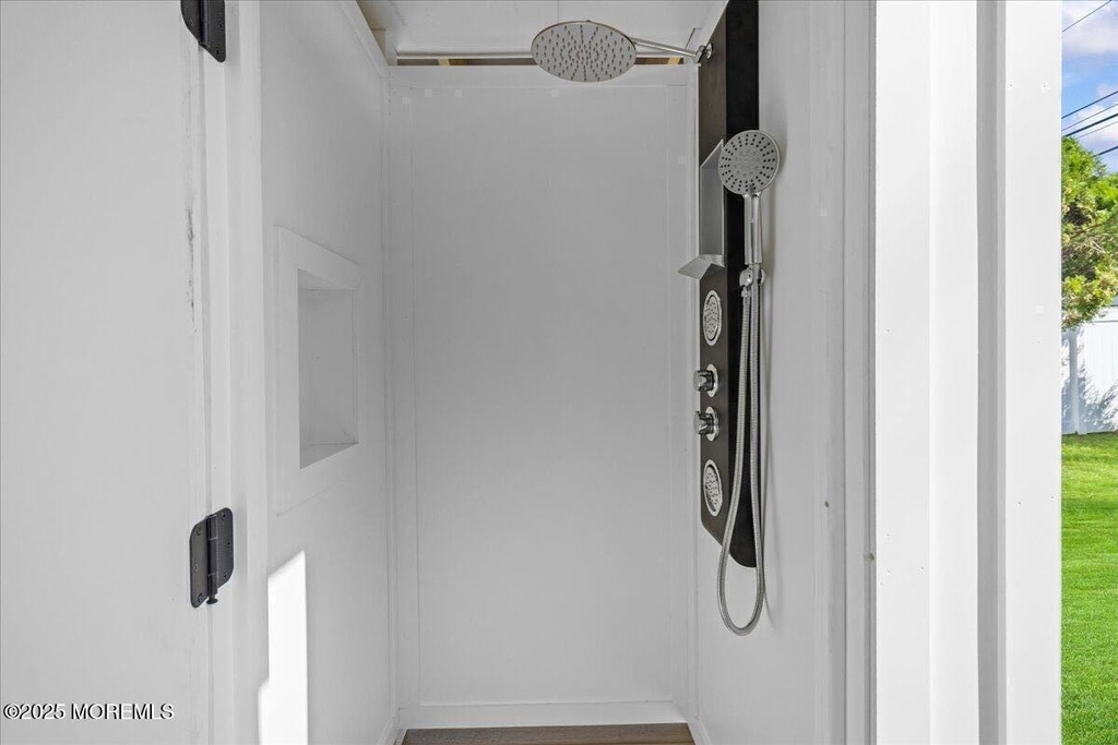1608 East Street - Photo 8