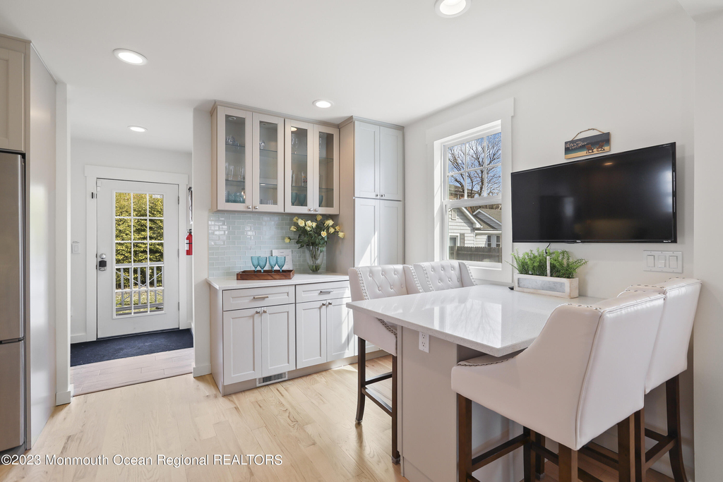 316 Park Place Avenue - Photo 10