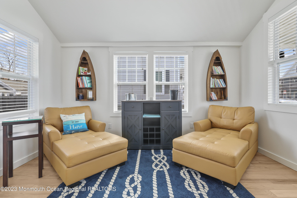 316 Park Place Avenue - Photo 6