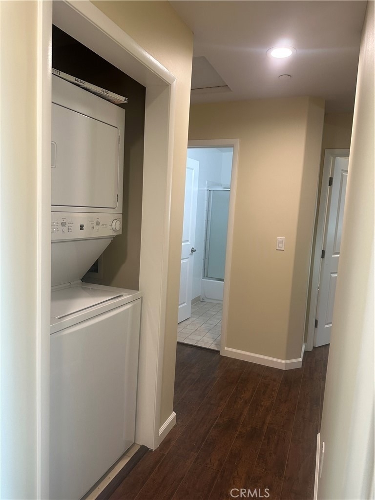 14233 Tiara Street - Photo 10