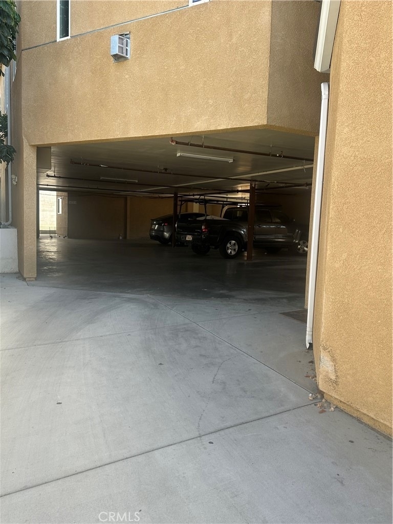 14233 Tiara Street - Photo 3