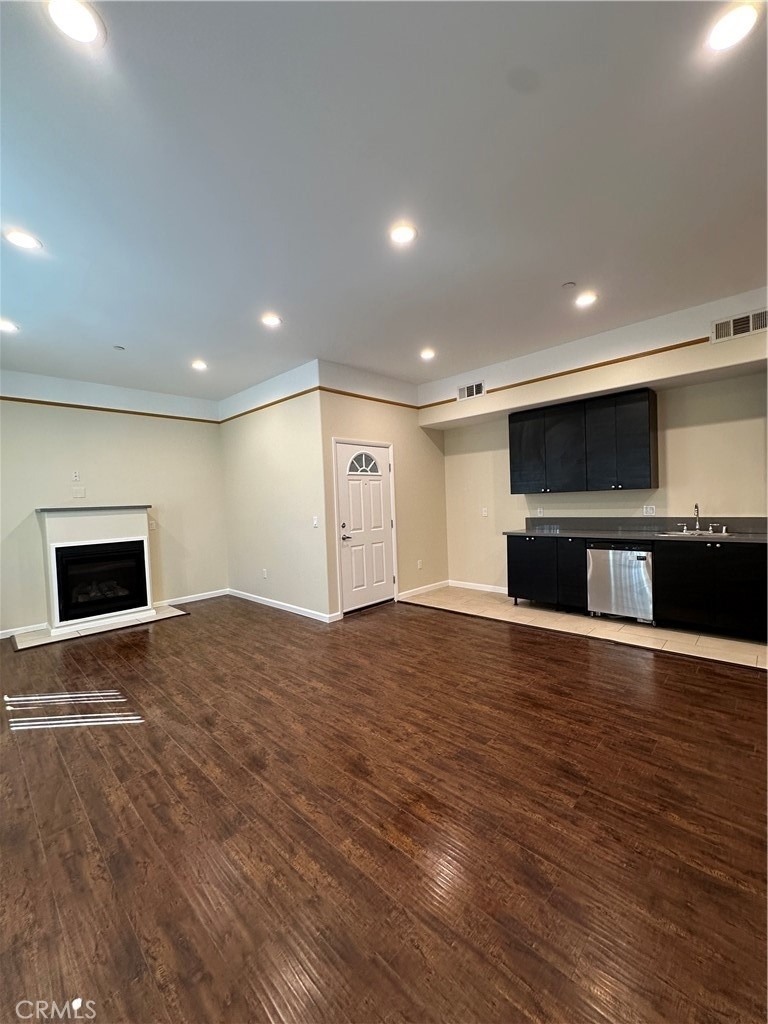 14233 Tiara Street - Photo 9