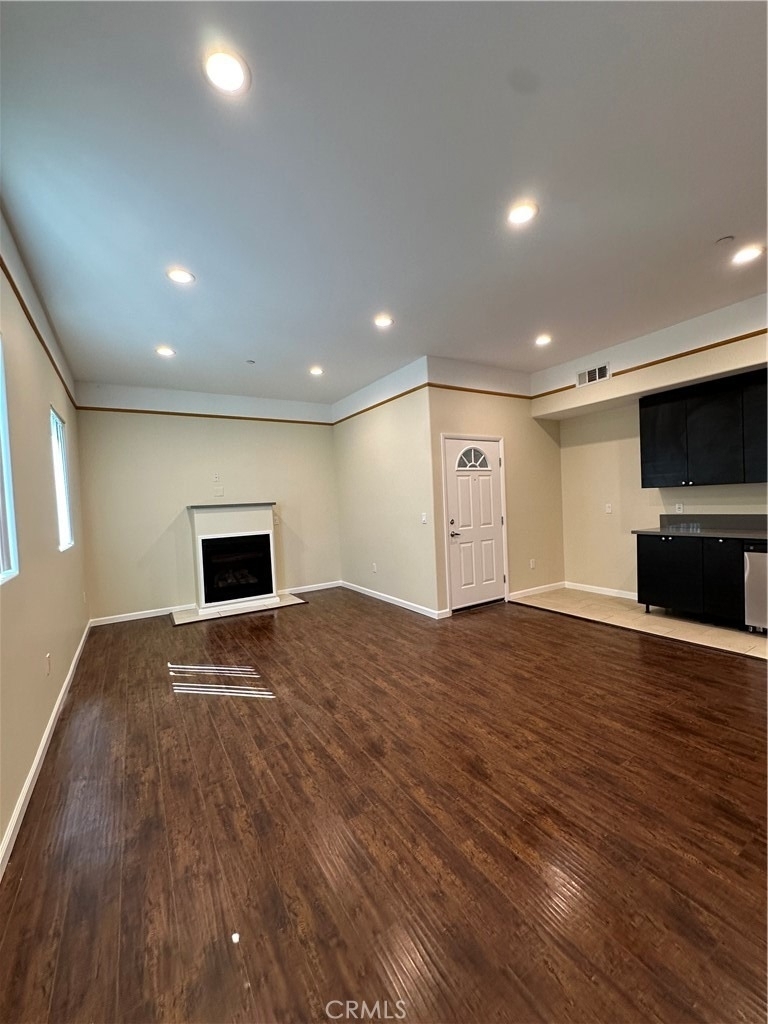 14233 Tiara Street - Photo 5