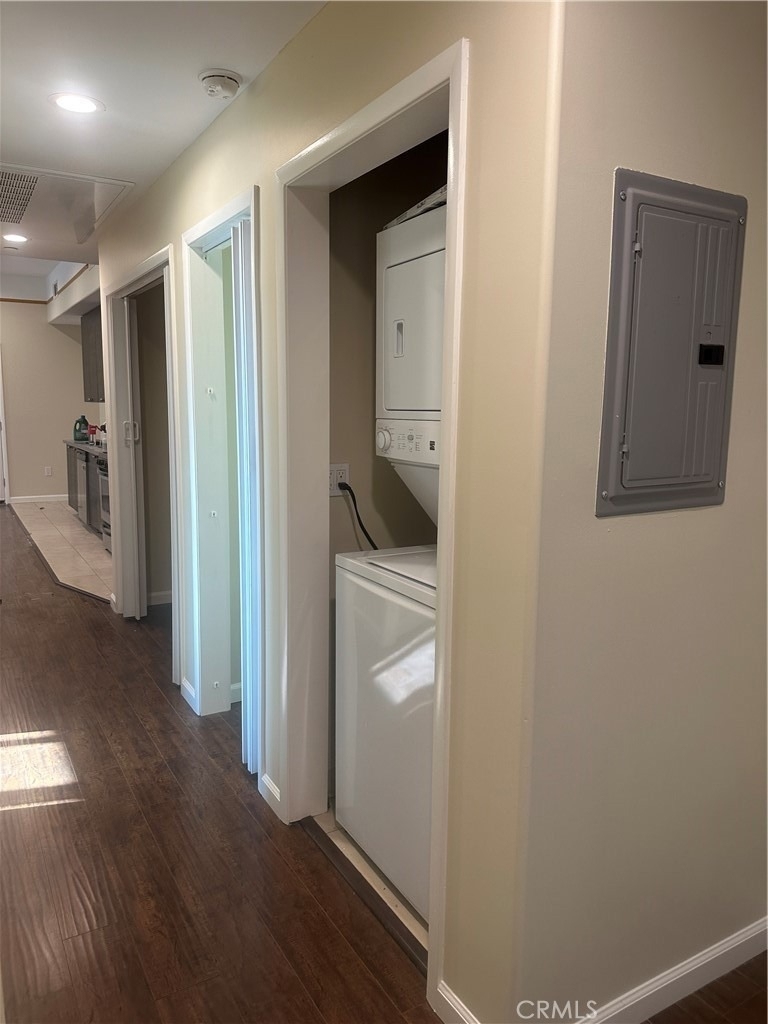 14233 Tiara Street - Photo 11