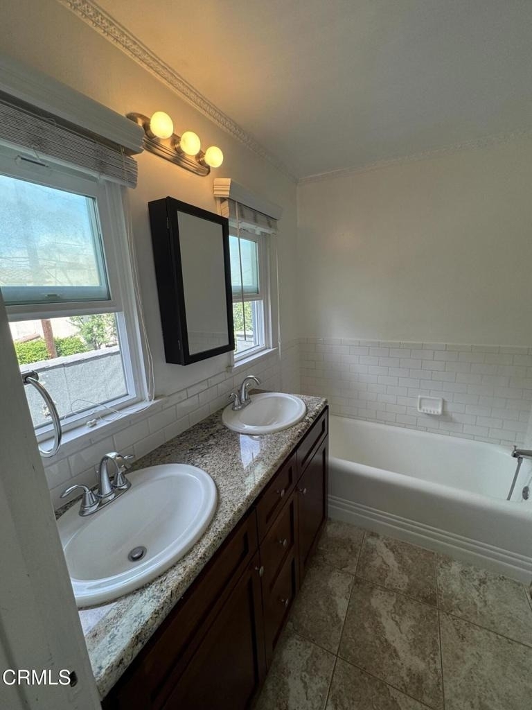 368 Crescent Drive - Photo 6