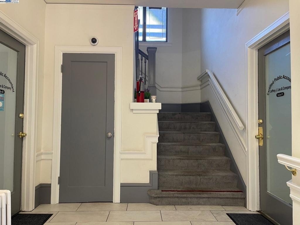 370 Grand Ave - Photo 2