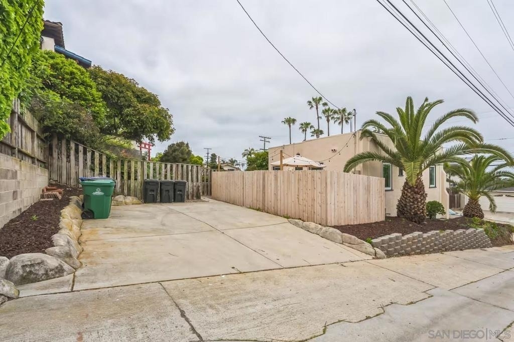 2147 Guizot - Photo 19