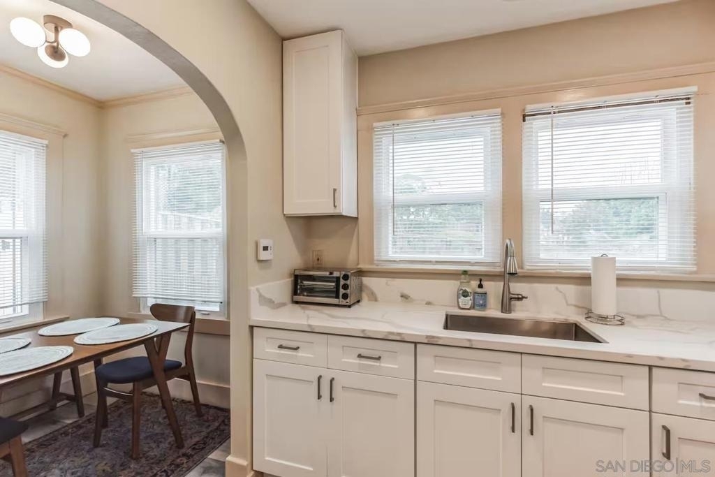 2147 Guizot - Photo 2