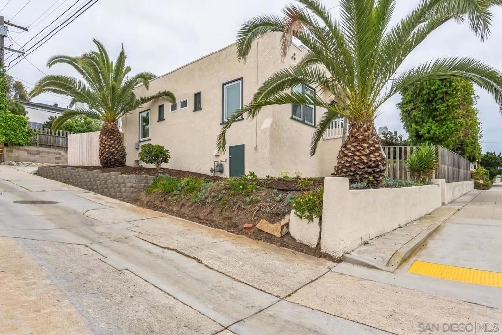 2147 Guizot - Photo 20