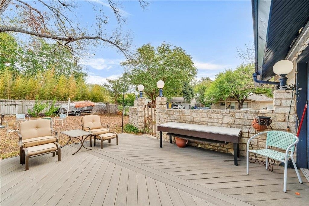 8001 Briarwood Ln - Photo 22