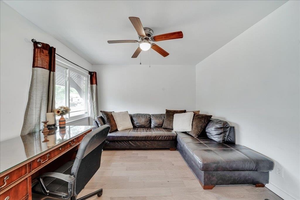 8001 Briarwood Ln - Photo 5