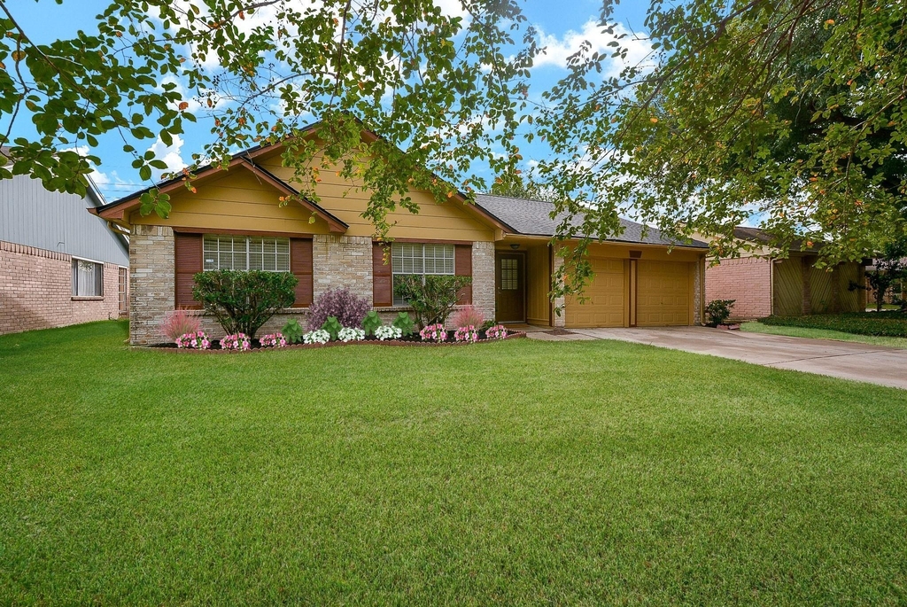 3315 Honey Creek Drive - Photo 0