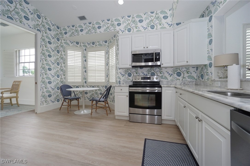 4740 Stratford Court - Photo 6