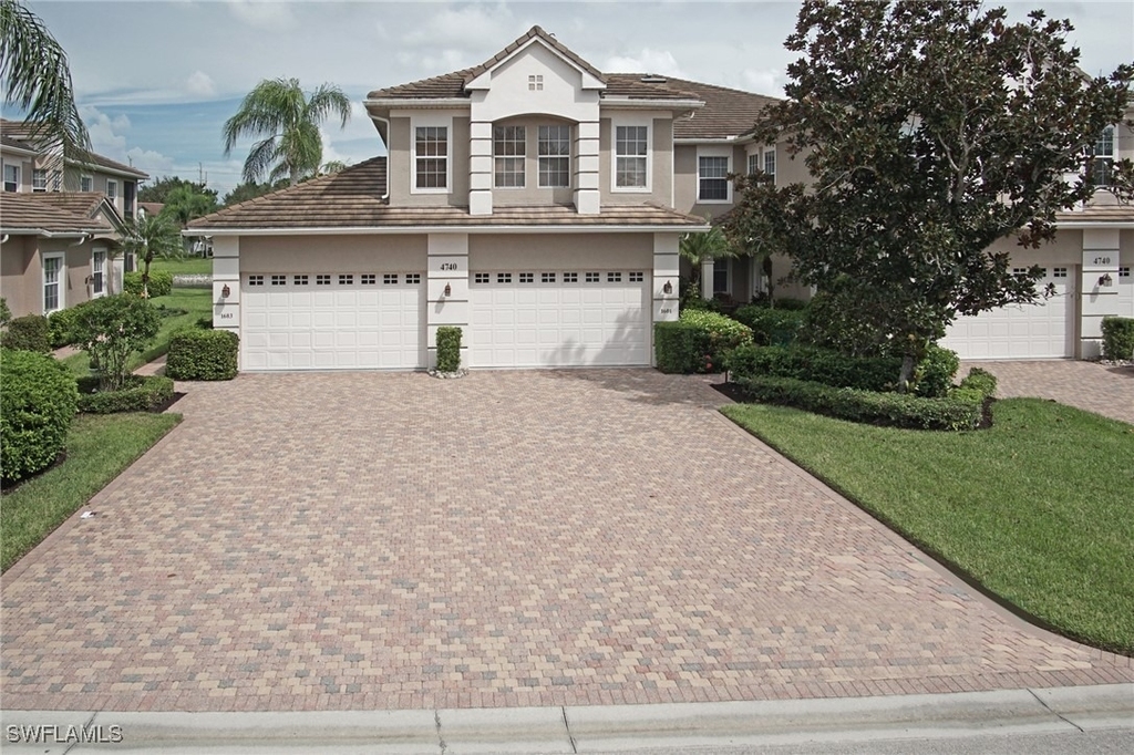 4740 Stratford Court - Photo 0