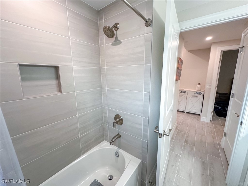 220 Indies Dr E - Photo 33